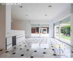 Exclusiva Villa de Lujo en Alicante Golf: Confort, Espacios Inigualables y