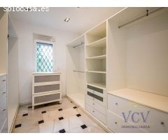 Exclusiva Villa de Lujo en Alicante Golf: Confort, Espacios Inigualables y