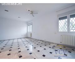 Exclusiva Villa de Lujo en Alicante Golf: Confort, Espacios Inigualables y
