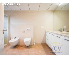 Exclusiva Villa de Lujo en Alicante Golf: Confort, Espacios Inigualables y