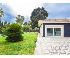 Exclusiva Villa de Lujo en Alicante Golf: Confort, Espacios Inigualables y