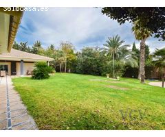 Exclusiva Villa de Lujo en Alicante Golf: Confort, Espacios Inigualables y