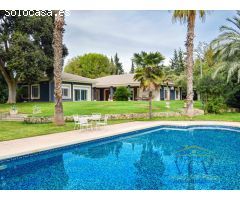 Exclusiva Villa de Lujo en Alicante Golf: Confort, Espacios Inigualables y