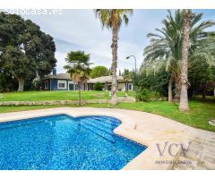 Exclusiva Villa de Lujo en Alicante Golf: Confort, Espacios Inigualables y
