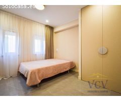 Ático Exclusivo Reformado con Estilo en el Corazón de Alicante