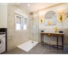 Ático Exclusivo Reformado con Estilo en el Corazón de Alicante
