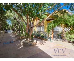 Espectacular Vivienda Independiente con Gran Parcela y Amplias Posibilidades en