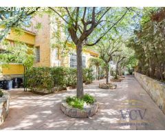 Espectacular Vivienda Independiente con Gran Parcela y Amplias Posibilidades en