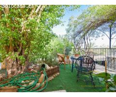 Espectacular Vivienda Independiente con Gran Parcela y Amplias Posibilidades en