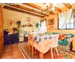 Espectacular Vivienda Independiente con Gran Parcela y Amplias Posibilidades en