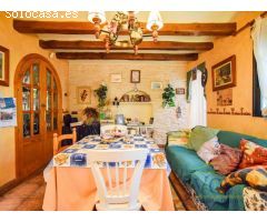 Espectacular Vivienda Independiente con Gran Parcela y Amplias Posibilidades en