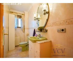 Espectacular Vivienda Independiente con Gran Parcela y Amplias Posibilidades en