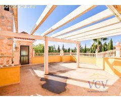 Espectacular Vivienda Independiente con Gran Parcela y Amplias Posibilidades en