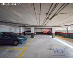Vive la Exclusividad: Piso de Ensueño con Terraza, Vistas al Mar y Urbanización
