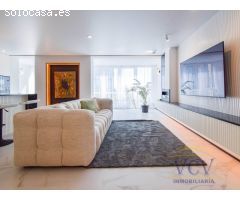 Exclusividad y Diseño con Vistas al Mar: Piso de Lujo Reformado