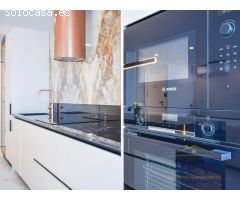 Exclusividad y Diseño con Vistas al Mar: Piso de Lujo Reformado