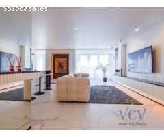 Exclusividad y Diseño con Vistas al Mar: Piso de Lujo Reformado