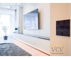 Exclusividad y Diseño con Vistas al Mar: Piso de Lujo Reformado