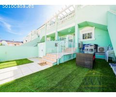 Encantadora Vivienda Adosada Reformada con Gran Terraza en Gran Alacant