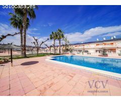 Encantadora Vivienda Adosada Reformada con Gran Terraza en Gran Alacant
