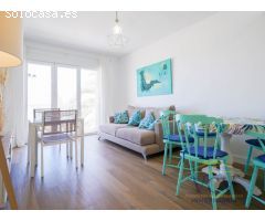 Vistas Incomparables al Mar en Primera Línea: Vivienda Reformada con Encanto en