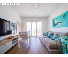 Vistas Incomparables al Mar en Primera Línea: Vivienda Reformada con Encanto en