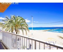 Vistas Incomparables al Mar en Primera Línea: Vivienda Reformada con Encanto en