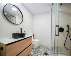 Vistas Incomparables al Mar en Primera Línea: Vivienda Reformada con Encanto en
