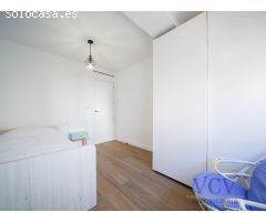 Vistas Incomparables al Mar en Primera Línea: Vivienda Reformada con Encanto en