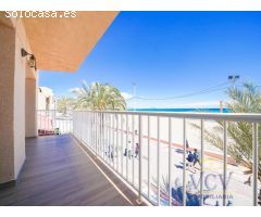 Vistas Incomparables al Mar en Primera Línea: Vivienda Reformada con Encanto en