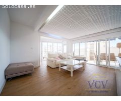 Apartamento con Terraza y Vistas al Mar a Solo 2 Minutos de la Playa - ¡Una Joya