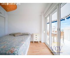 Apartamento con Terraza y Vistas al Mar a Solo 2 Minutos de la Playa - ¡Una Joya