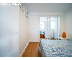 Apartamento con Terraza y Vistas al Mar a Solo 2 Minutos de la Playa - ¡Una Joya