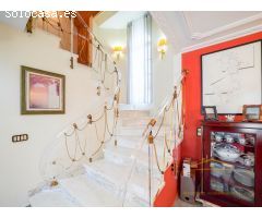 Exclusivo Chalet con Encanto Mediterráneo, Piscina Privada y Patio Andaluz en