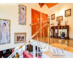Exclusivo Chalet con Encanto Mediterráneo, Piscina Privada y Patio Andaluz en