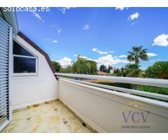 Exclusivo Chalet con Encanto Mediterráneo, Piscina Privada y Patio Andaluz en