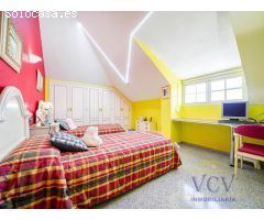 Exclusivo Chalet con Encanto Mediterráneo, Piscina Privada y Patio Andaluz en