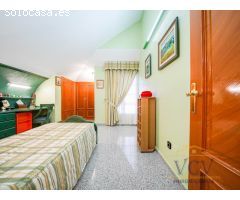 Exclusivo Chalet con Encanto Mediterráneo, Piscina Privada y Patio Andaluz en