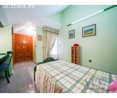 Exclusivo Chalet con Encanto Mediterráneo, Piscina Privada y Patio Andaluz en