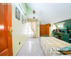 Exclusivo Chalet con Encanto Mediterráneo, Piscina Privada y Patio Andaluz en