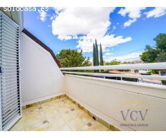 Exclusivo Chalet con Encanto Mediterráneo, Piscina Privada y Patio Andaluz en