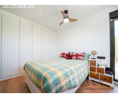 Chalet de diseño moderno con piscina, tecnología avanzada y eficiencia