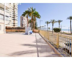 Exclusivo Piso en Primera Línea de Playa Muchavista: Tu Refugio Costero Soñado