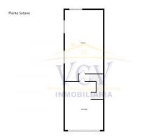 Elegante Chalet con Piscina Privada y Jardín en Entorno Exclusivo