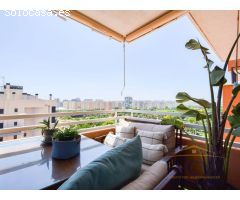Ático con Gran Terraza en el PAU 5: Vistas Panorámicas a 5 Minutos de la Playa