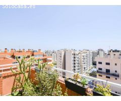 Ático con Gran Terraza en el PAU 5: Vistas Panorámicas a 5 Minutos de la Playa