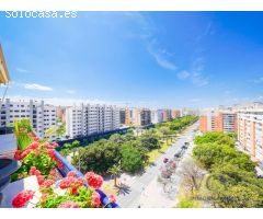 Exclusivo Ático con Vistas Panorámicas y Terraza Privada en Playa de San Juan