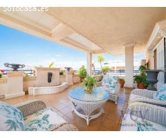 Exclusivo Ático con Vistas Panorámicas y Terraza Privada en Playa de San Juan