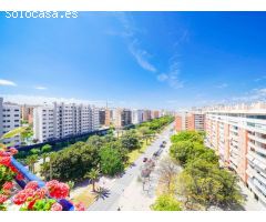 Exclusivo Ático con Vistas Panorámicas y Terraza Privada en Playa de San Juan