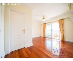 Exclusivo Ático con Vistas Panorámicas y Terraza Privada en Playa de San Juan